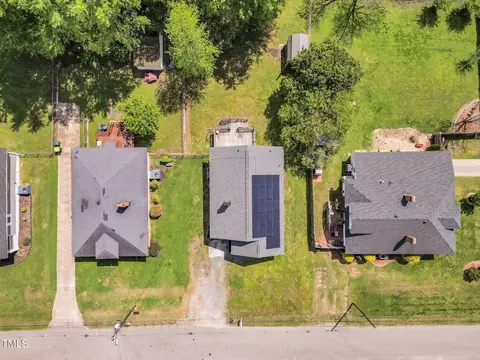 View/Area - 303 E J St, Erwin, NC 28339 photo 2 of 2