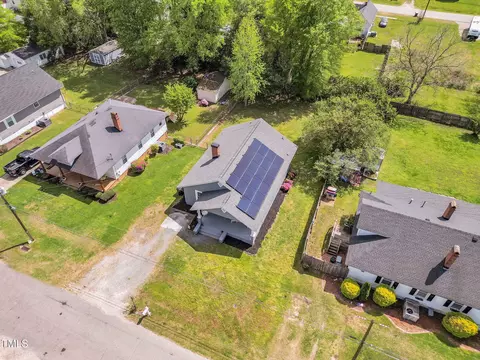 303 E J St, Erwin, NC 28339