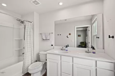 Bath - 1110 Bent Willow Dr, Durham, NC 27704 photo 1 of 4