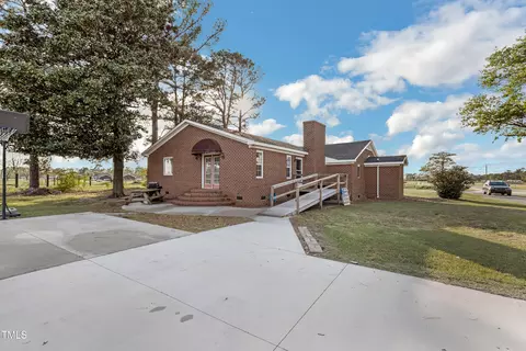 313 Piney Grove Church Rd, La Grange, NC 28551