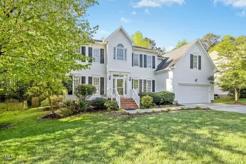 102 Cockleshell Ct, Cary, NC 27513