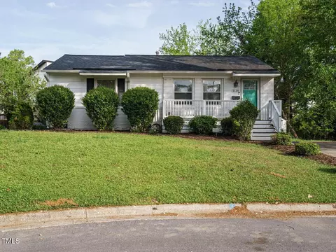 1116 Holburn Pl, Raleigh, NC 27610