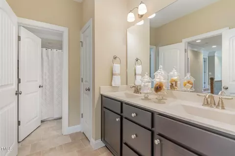 Bath - 2000 Monthaven Dr, Wake Forest, NC 27587 photo 2 of 2