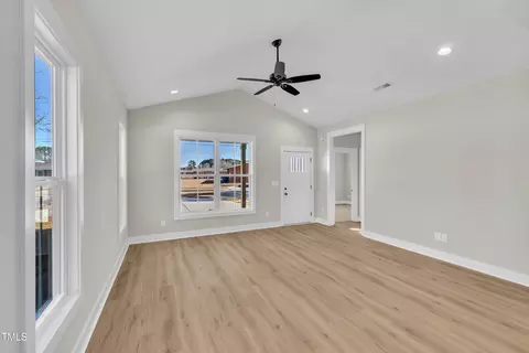 621 Ray St, Selma, NC 27576 photo 13