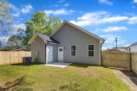 621 Ray St, Selma, NC 27576 photo 6