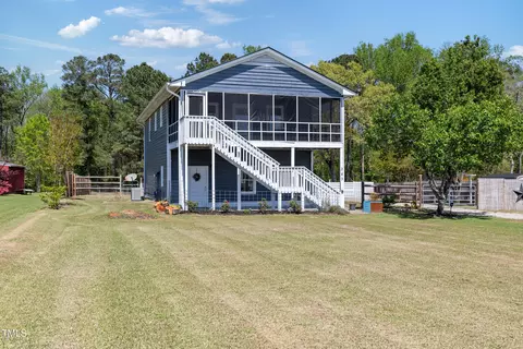 283 Raynor Rd, Spring Lake, NC 28390