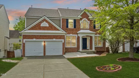 211 Kurtner Ct, Morrisville, NC 27560