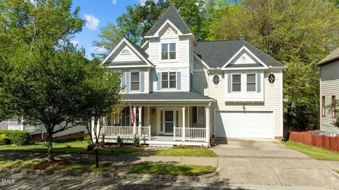 1526 Town Home Dr, Apex, NC 27502