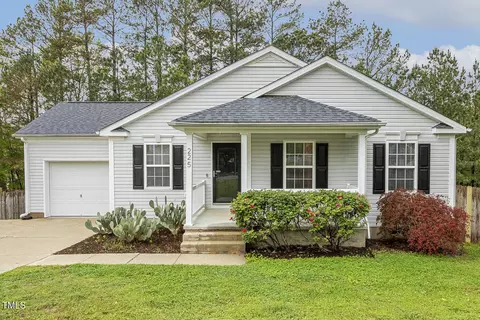 225 Lodestone Dr, Durham, NC 27703