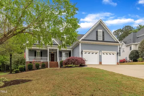 212 Hein Dr, Clayton, NC 27527