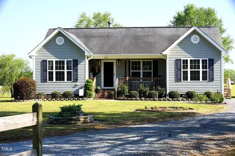 860 Bear Rd, Benson, NC 27504