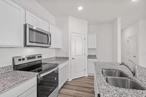 133 Gladstone Loop, Clayton, NC 27520 photo 6