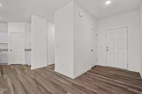 133 Gladstone Loop, Clayton, NC 27520 photo 2