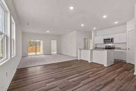133 Gladstone Loop, Clayton, NC 27520 photo 3