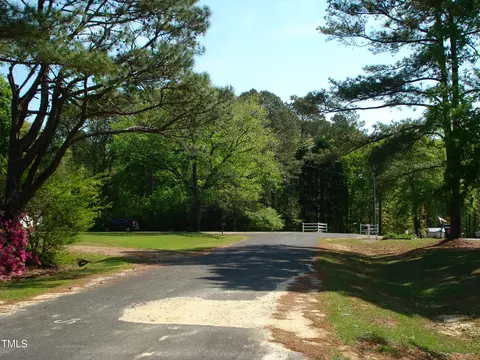136 Scramble Rd, Erwin, NC 28339 photo 4