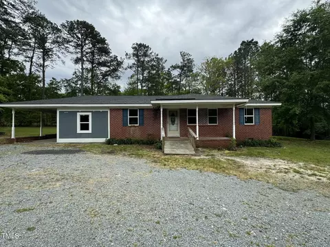 8535 Us-301 Hwy S, Four Oaks, NC 27524