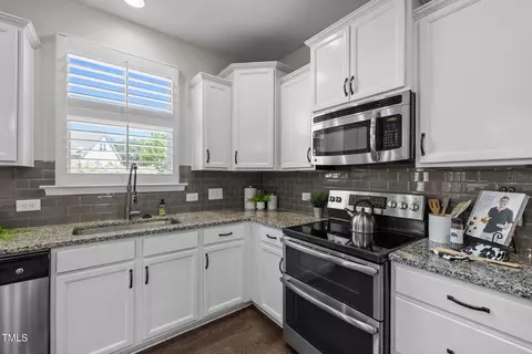 Kitchen - 1033 Laredo Ln, Durham, NC 27703 photo 4 of 4