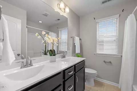 Bath - 1033 Laredo Ln, Durham, NC 27703 photo 1 of 3