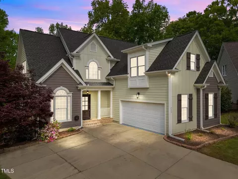 733 Holding Ridge Ct, Wake Forest, NC 27587