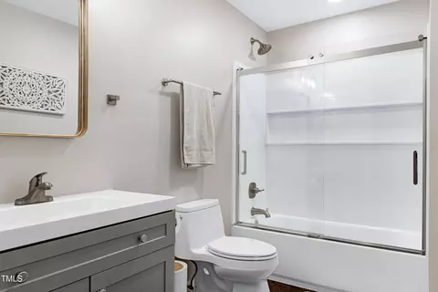 Bath - 831 Healey Ln, Durham, NC 27705 photo 4 of 10