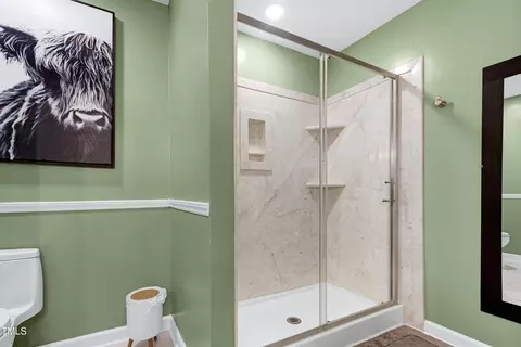 Bath - 831 Healey Ln, Durham, NC 27705 photo 6 of 10