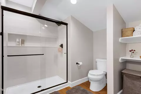 Bath - 831 Healey Ln, Durham, NC 27705 photo 9 of 10