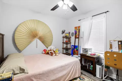 Bedroom - 2801 Dearborn Dr #A, Durham, NC 27704 photo 2 of 4
