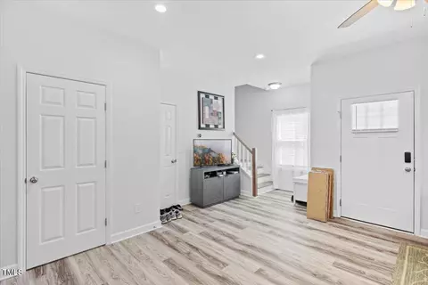 Entry Way - 2801 Dearborn Dr #A, Durham, NC 27704 photo 2 of 5