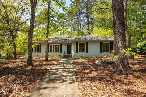 416 Colony Woods Dr, Chapel Hill, NC 27517