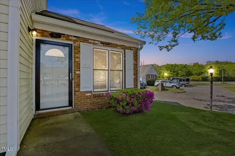 42 Riverwalk Ter, Durham, NC 27704