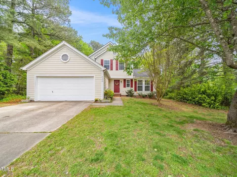 5504 Cumberland Plain Dr, Raleigh, NC 27616
