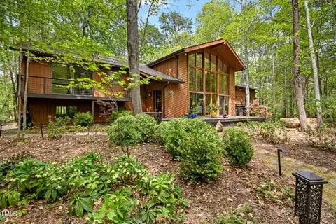 673 Brookview Dr, Chapel Hill, NC 27514