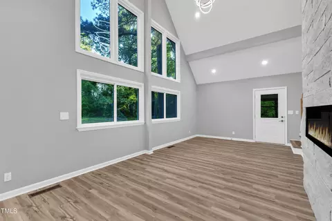 924 Lynn Rd, Durham, NC 27703 photo 10