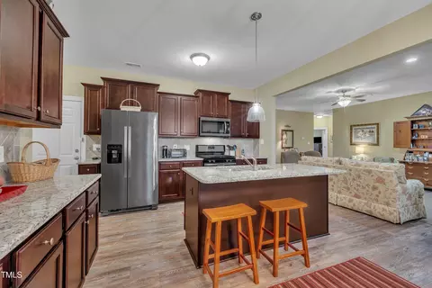 Kitchen - 412 Airedale Trl, Garner, NC 27529 photo 7 of 8