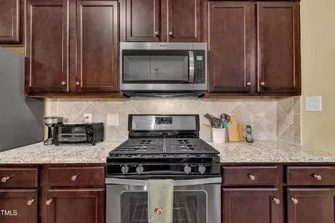 Kitchen - 412 Airedale Trl, Garner, NC 27529 photo 4 of 8