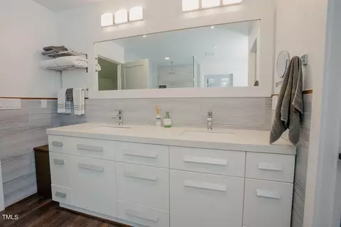 Bath - 7955 Midnight Ln, Wake Forest, NC 27587 photo 4 of 10