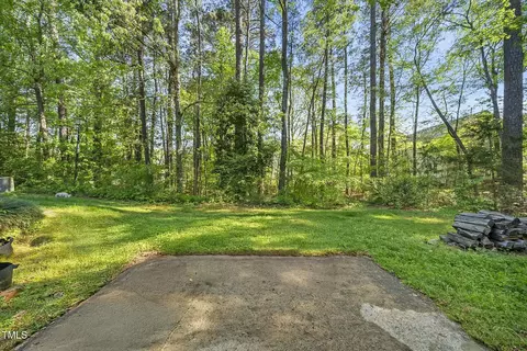 8 Bluebell Ct, Durham, NC 27713 photo 6