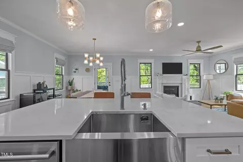 1312 Lancaster St, Durham, NC 27701 photo 9