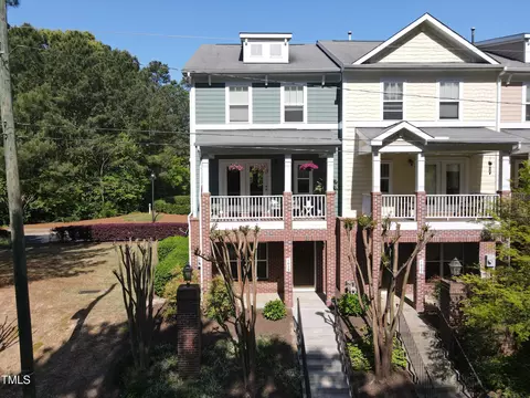 1029 Frank Page Dr, Cary, NC 27519