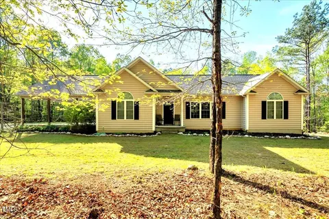 452 Dogwood Trl, Henderson, NC 27537