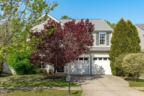712 Wellspring Dr, Holly Springs, NC 27540