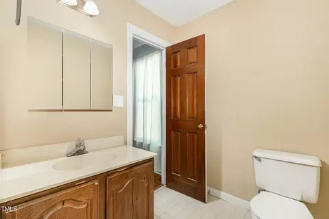 Bath - 3109 E Folkestone Pl, Raleigh, NC 27604 photo 1 of 2