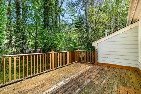 Exterior - 3109 E Folkestone Pl, Raleigh, NC 27604 photo 5 of 9