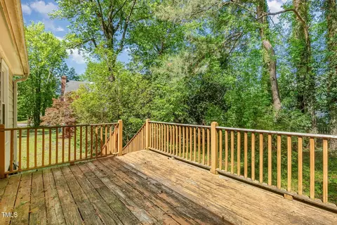 Exterior - 3109 E Folkestone Pl, Raleigh, NC 27604 photo 4 of 9