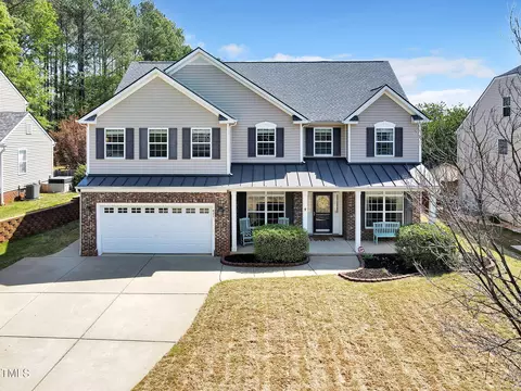 421 Gooseberry Dr, Holly Springs, NC 27540
