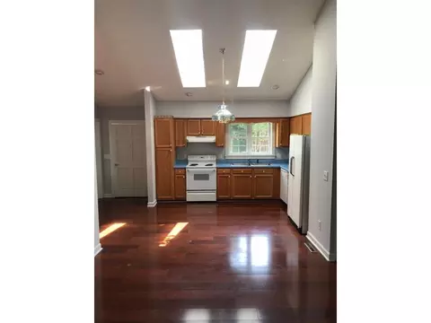 707 E Main St, Haw River, NC 27258 photo 4