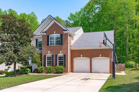 2412 Castleburg Dr, Apex, NC 27523