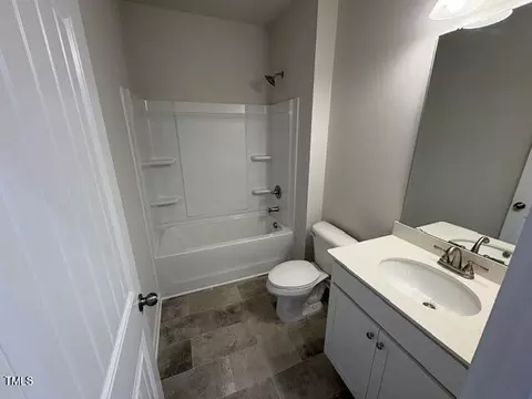 Bath - 182 E Victory View Ter, Smithfield, NC 27577 photo 3 of 3