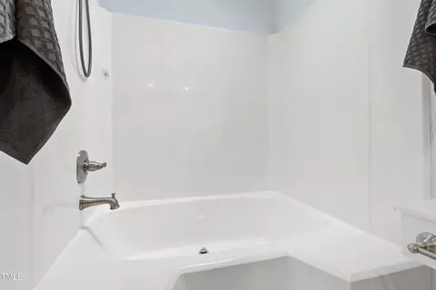 Bath - 213 Beechtree Dr, Cary, NC 27513 photo 4 of 6
