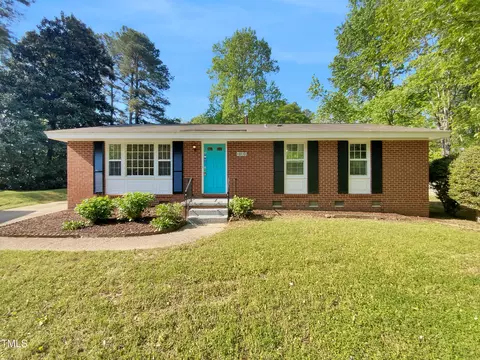 3504 Crofton Ct, Raleigh, NC 27604